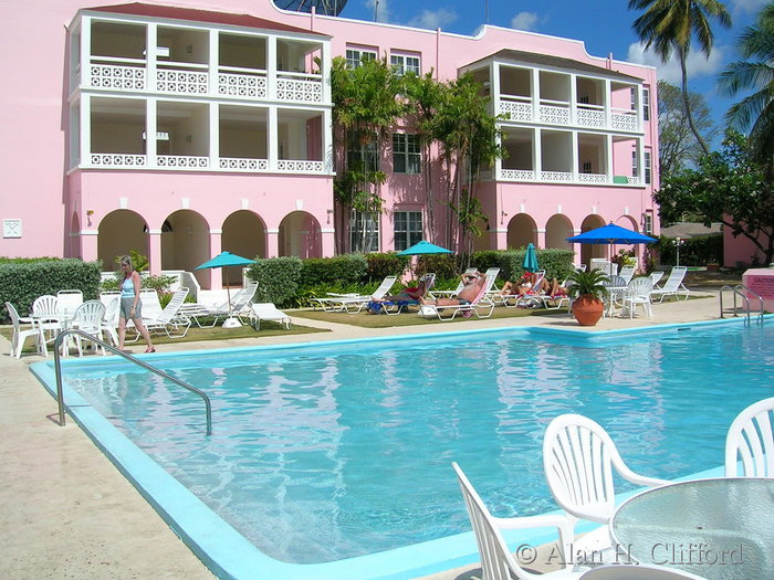 Southern Palms’ swimming pool.