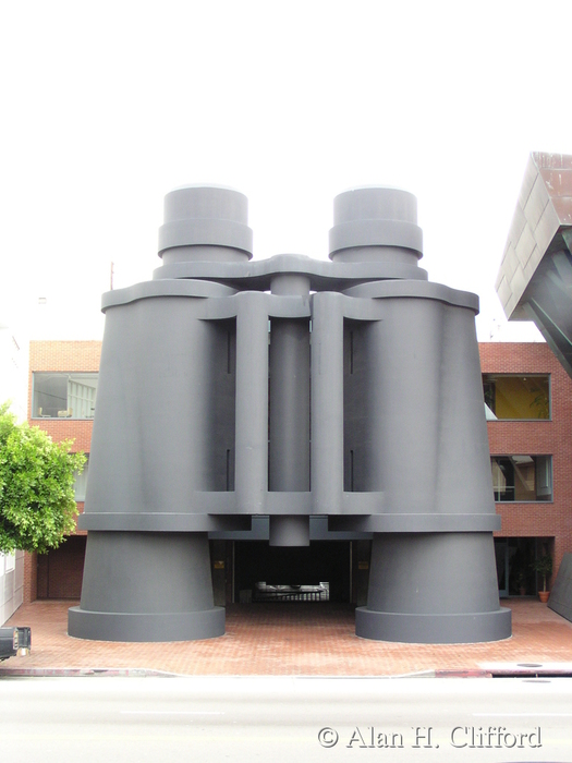 Frank Gehry’s Binocular Building, Main Street, Venice