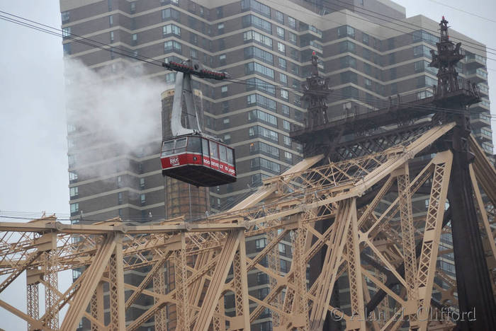 Queensboro Bridge and Roosevelt Island Tramway