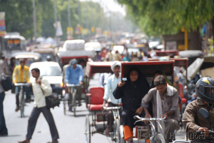 Traffic approaching Badi Chaupar, Jaipur