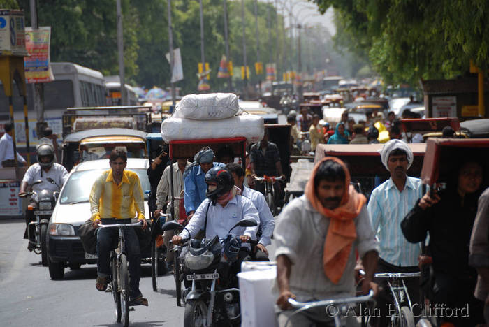 Traffic approaching Badi Chaupar, Jaipur