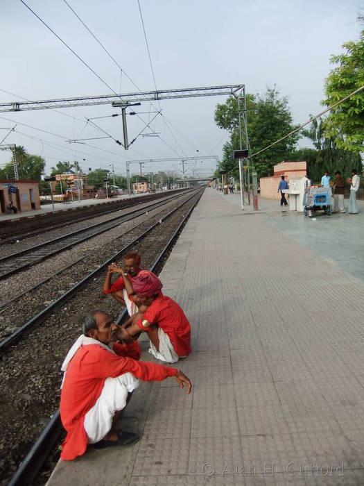 Porters at Sawai Madhopur railway station