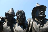 Fallen firefighters monument