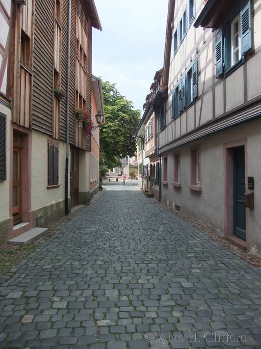 Ladenberg