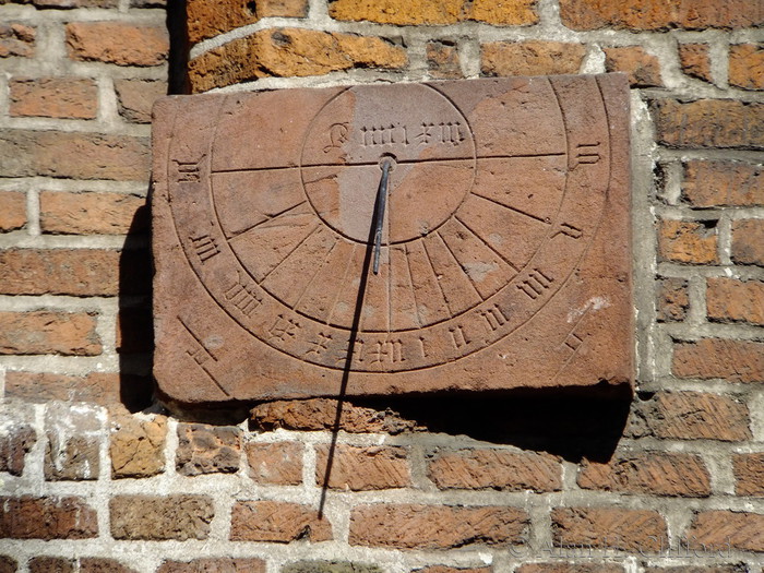 Sundial, 1463