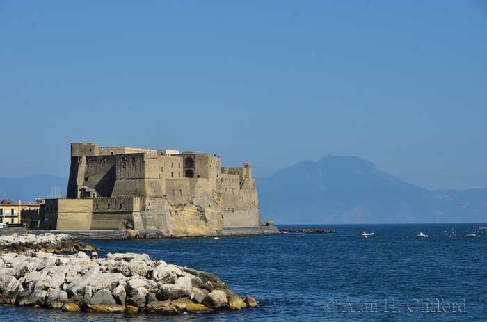 Castel dell’Ovo