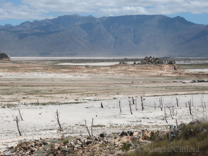 Dry Reservoir at Theewaterskloof