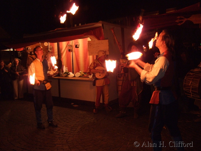 Jugglers in the Markt-platz, Heidelberg