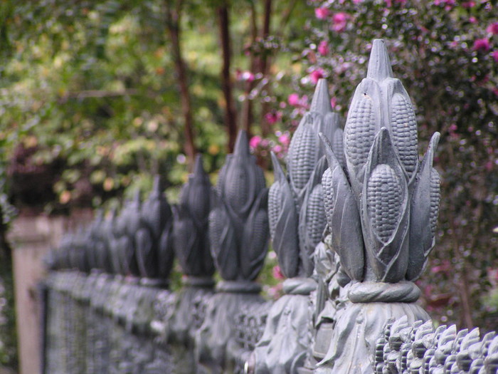 Cornstalk fence in the Garden District